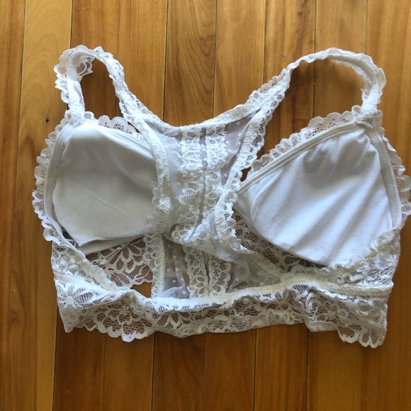 White Bralette with removable padding - Picture 2 of 4